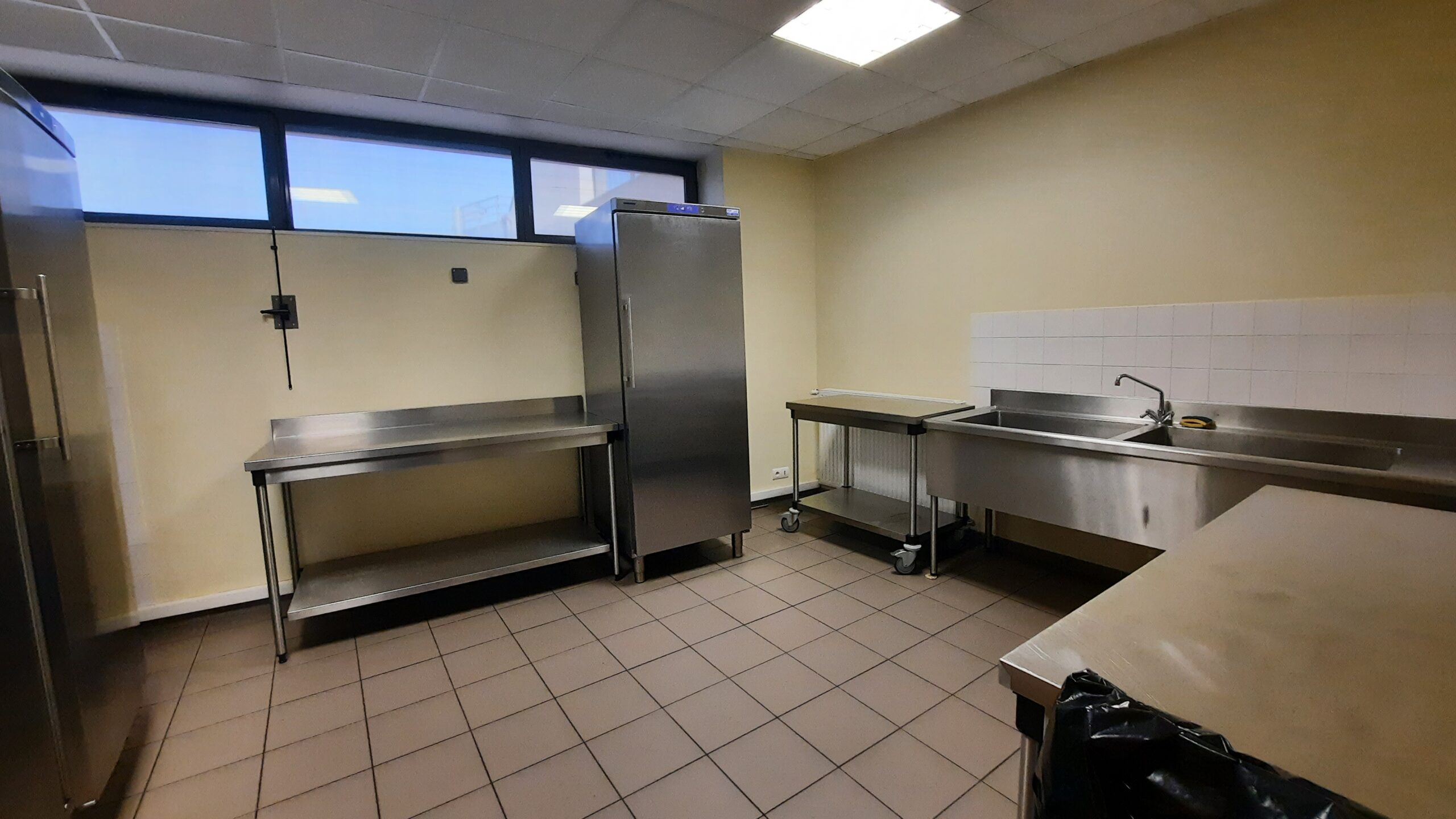 Salle 1er étage Centre Culturel - cuisine